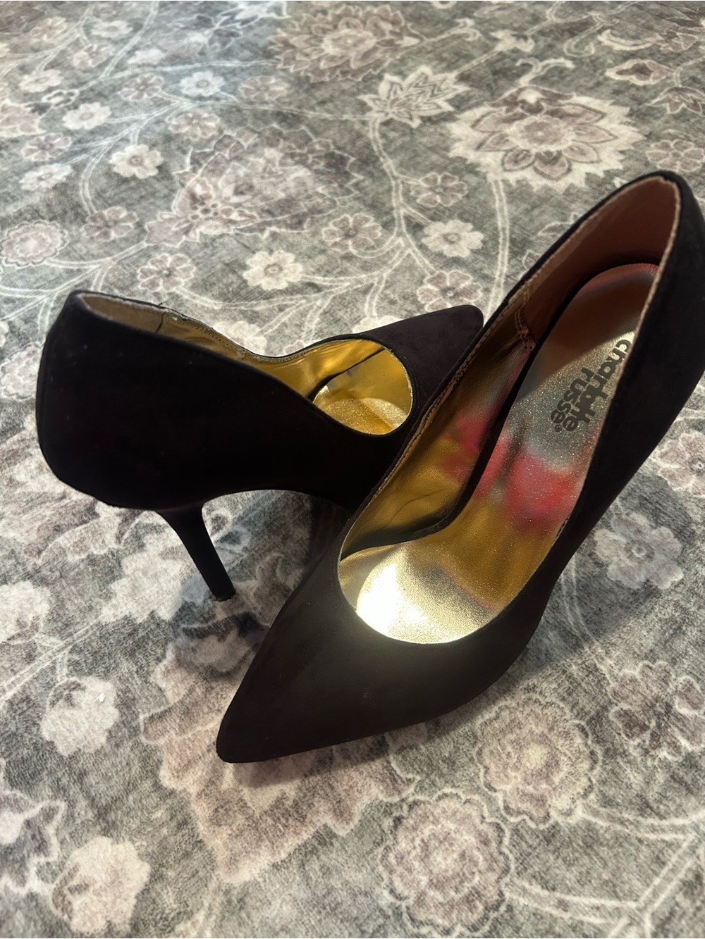 Classic Black Pointed-Toe Women's Pumps - Gold Insole
